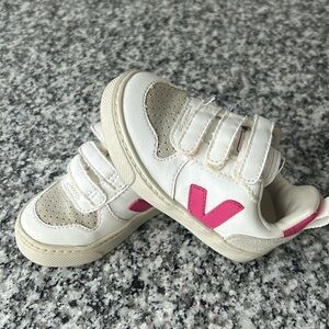 Veja girls shoes